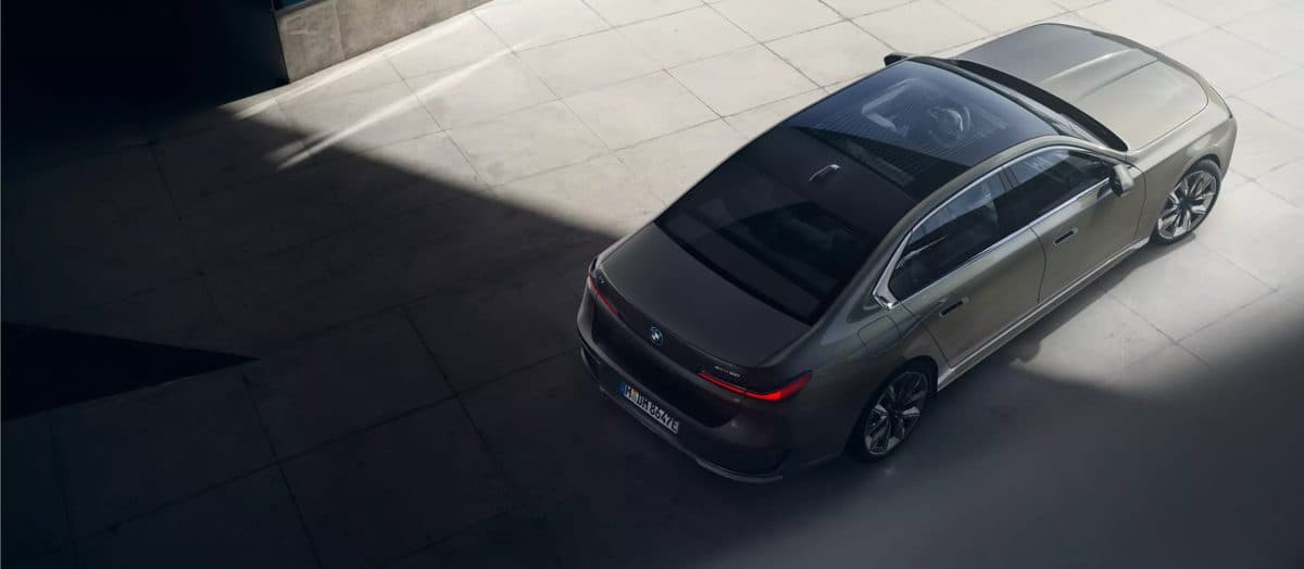 BMW i7 tampak detail eksterior